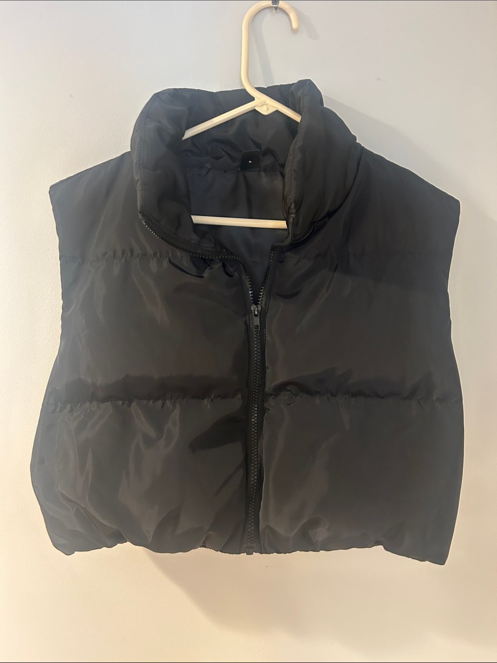SHEIN Black Cropped Puffer Vest with High Collar
